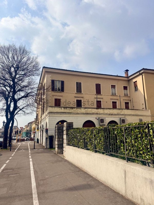appartamento in vendita a Brescia in zona Porta Venezia