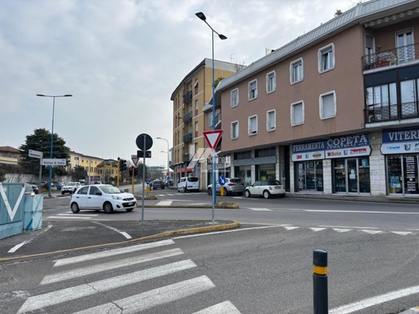box auto in vendita a Brescia in zona Villaggio Badia