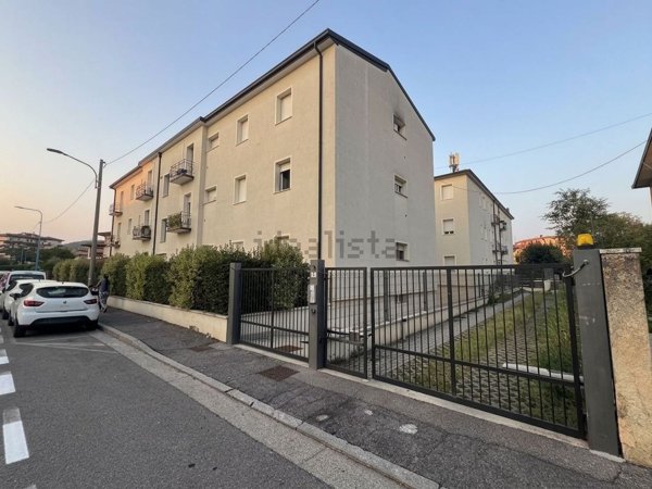 appartamento in vendita a Brescia in zona Urago/Mella