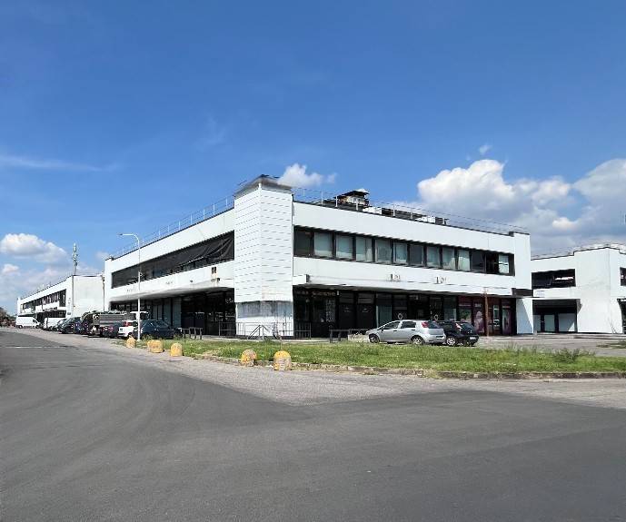 negozio in vendita a Brescia in zona Volta