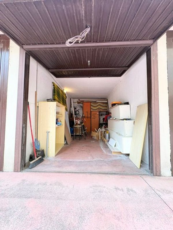 box auto in vendita a Brescia in zona Volta