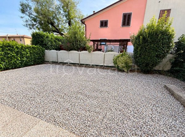 casa indipendente in vendita a Brescia in zona Villaggio Violino