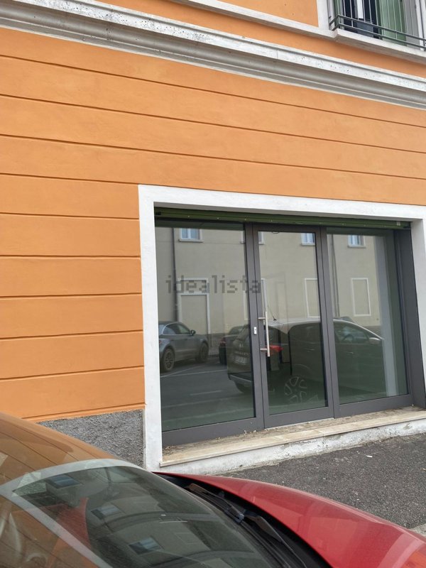 ufficio in vendita a Brescia in zona Quartiere Primo Maggio