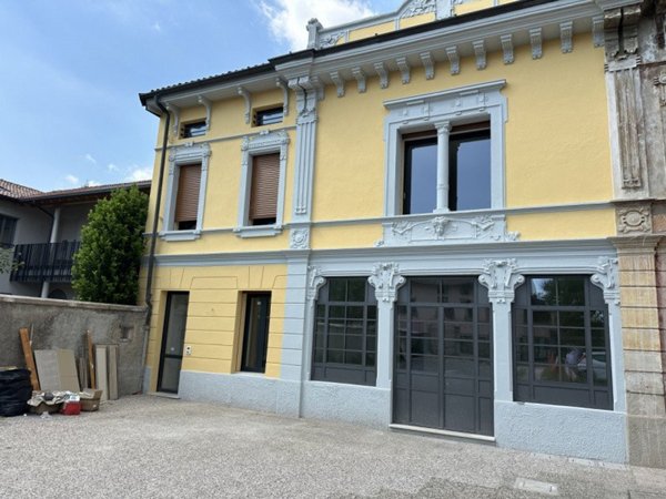 appartamento in vendita a Brescia in zona Mompiano