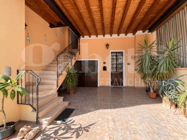 casa indipendente in vendita a Brescia in zona Caionvico