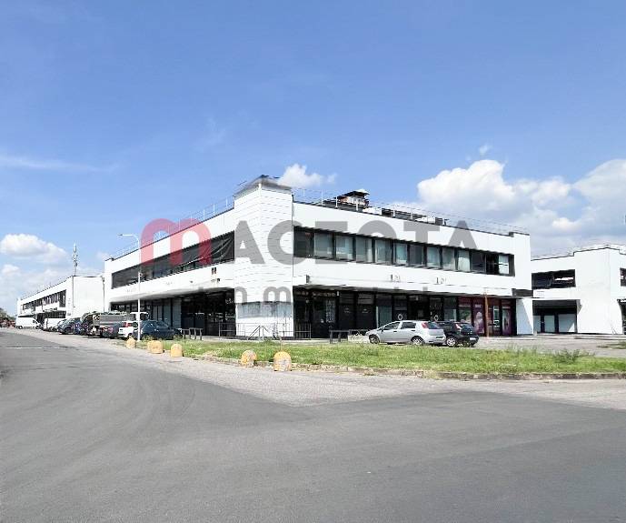locale di sgombero in vendita a Brescia