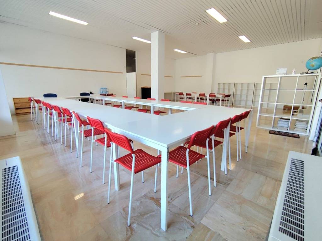 ufficio in vendita a Brescia in zona Volta