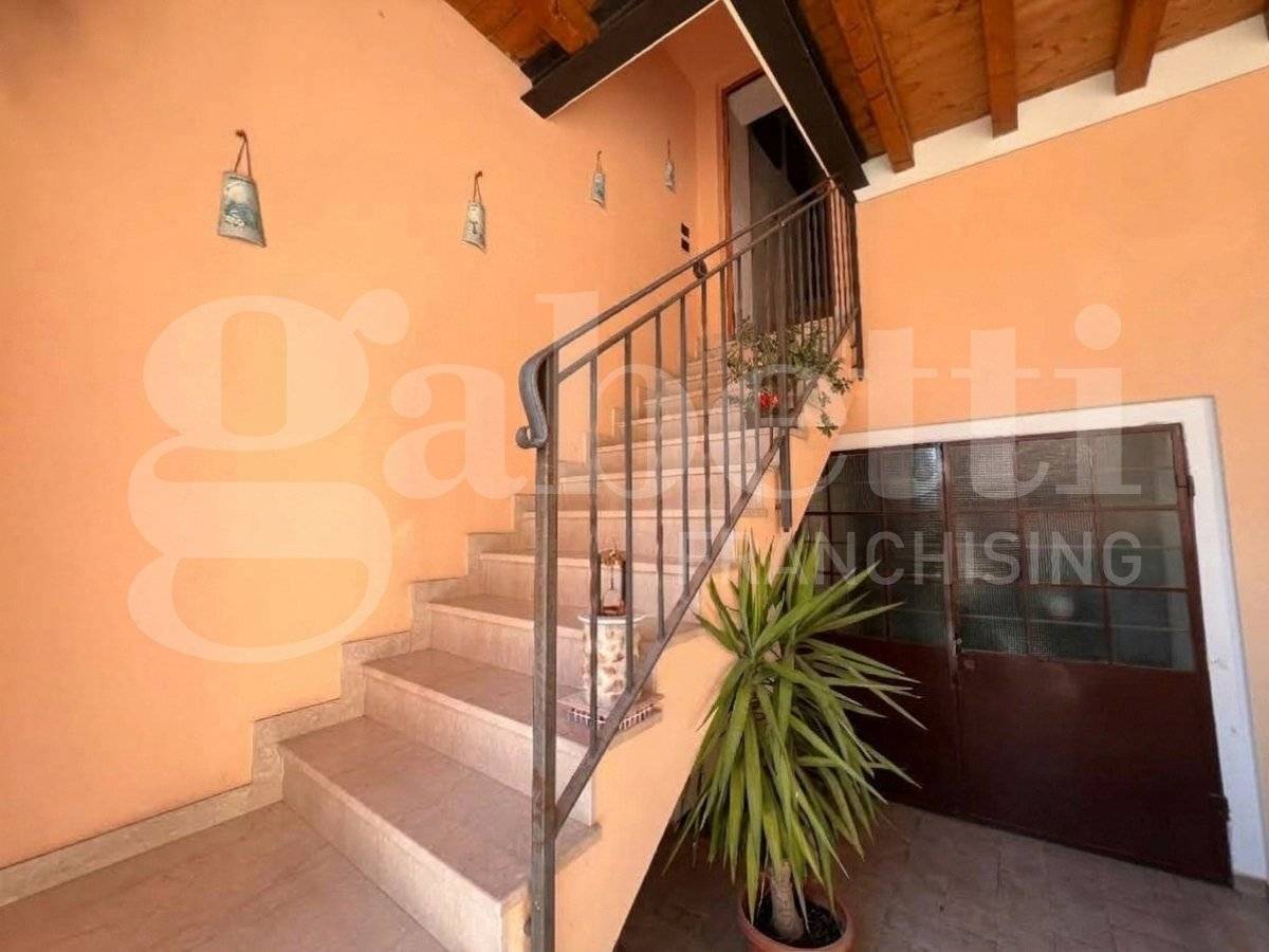 casa indipendente in vendita a Brescia in zona Caionvico