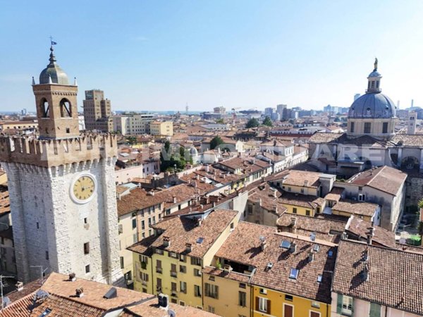 appartamento in vendita a Brescia in zona Centro Storico