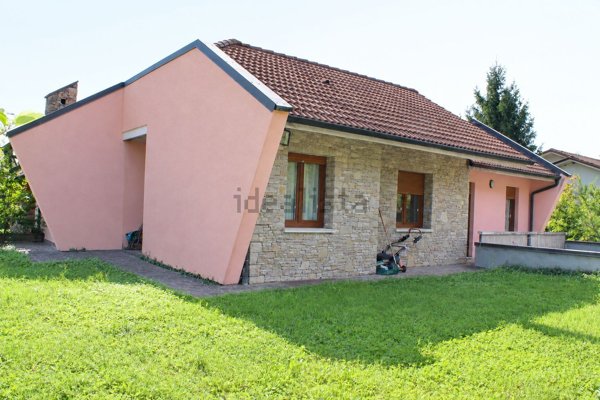casa indipendente in vendita a Brescia in zona Caionvico