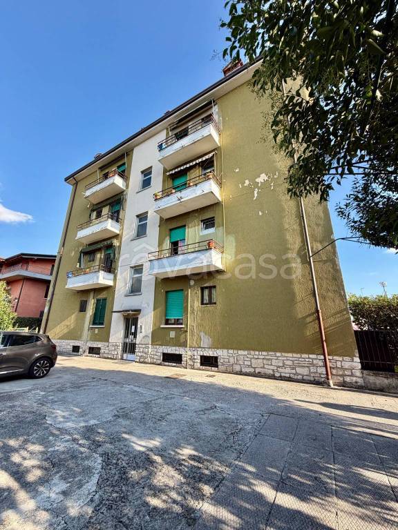 appartamento in vendita a Brescia in zona Chiusure