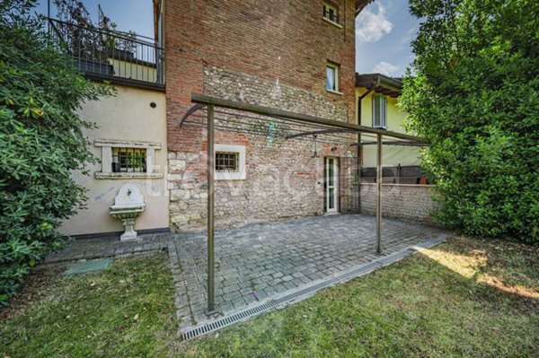 casa indipendente in vendita a Brescia in zona Quartiere Primo Maggio