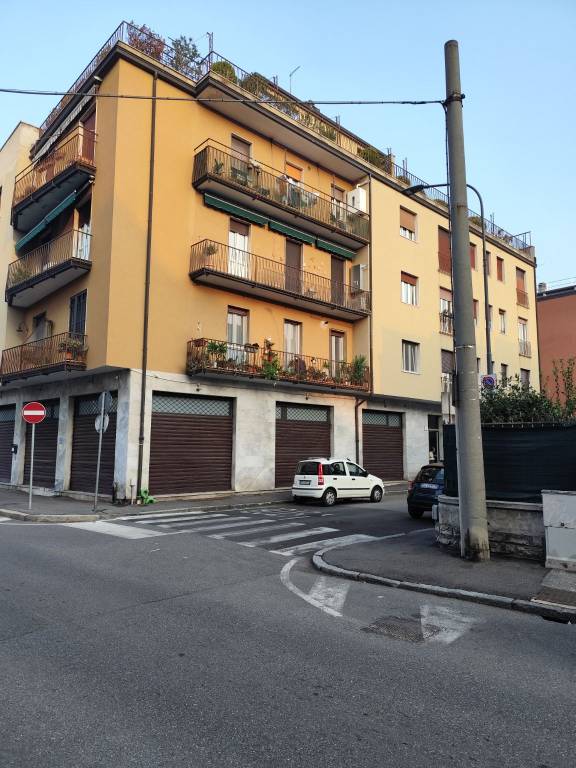 appartamento in vendita a Brescia in zona Crocifissa di Rosa