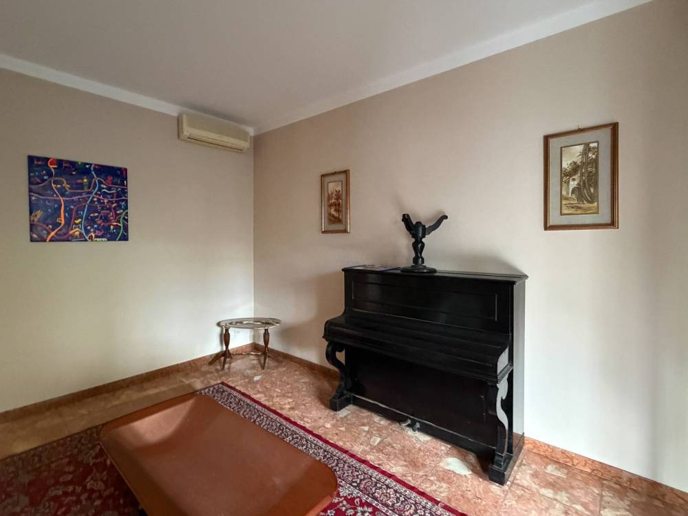 casa indipendente in vendita a Brescia in zona Urago/Mella