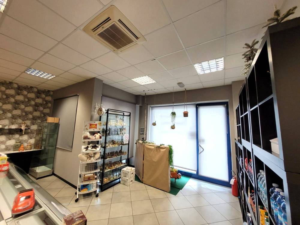 negozio in vendita a Brione(BS)