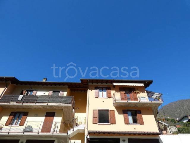 appartamento in vendita a Caino