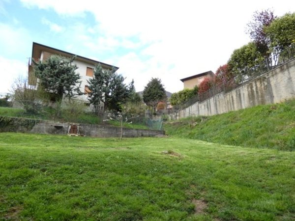 casa indipendente in vendita a Caino