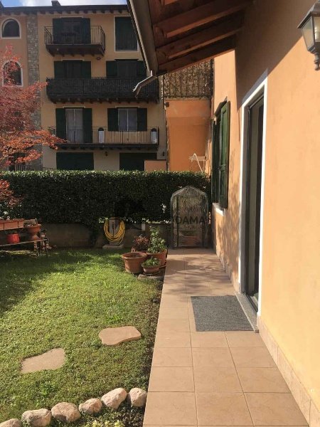 appartamento in vendita a Caino