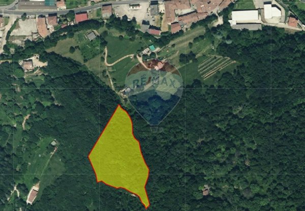 terreno edificabile in vendita a Caino