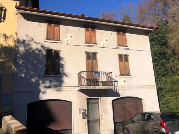 casa indipendente in vendita a Caino