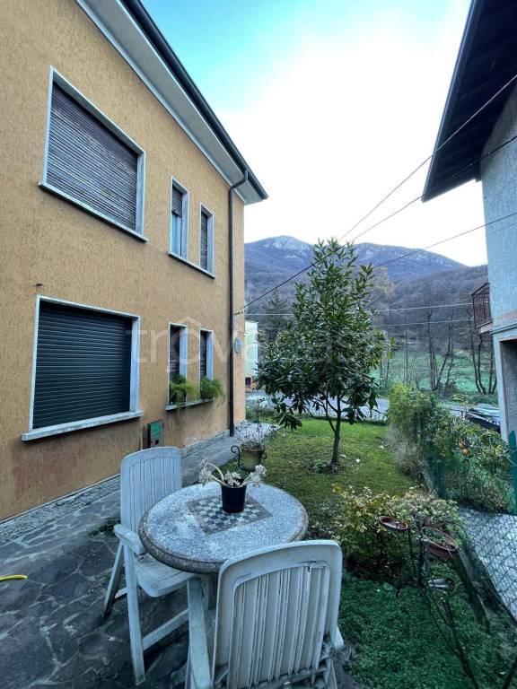 casa indipendente in vendita a Caino