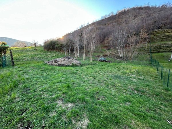 terreno edificabile in vendita a Caino