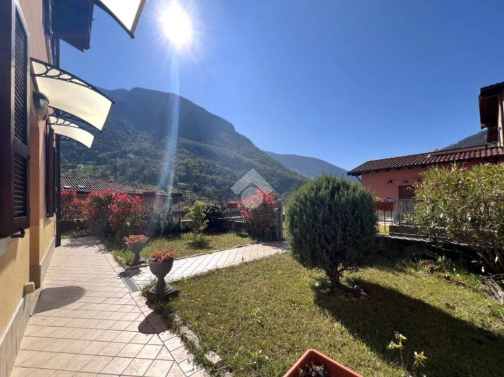 appartamento in vendita a Caino
