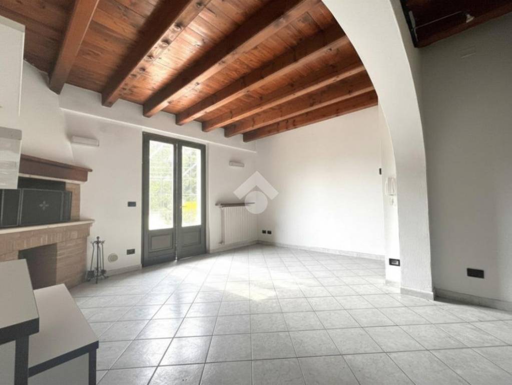 appartamento in vendita a Caino