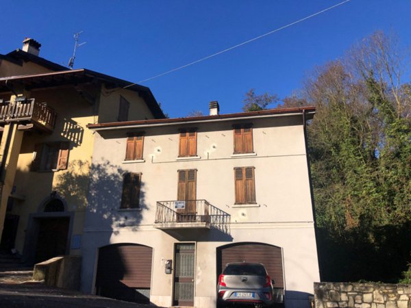 appartamento in vendita a Caino