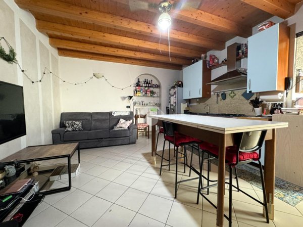 appartamento in vendita a Calcinato in zona Calcinatello