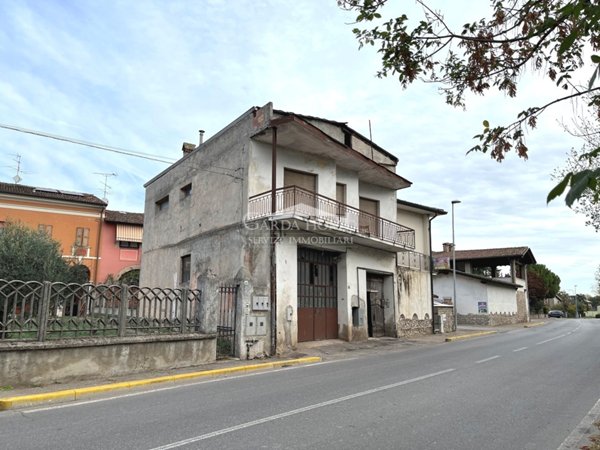 casa semindipendente in vendita a Calcinato in zona Calcinatello