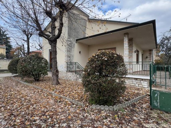 casa indipendente in vendita a Calcinato