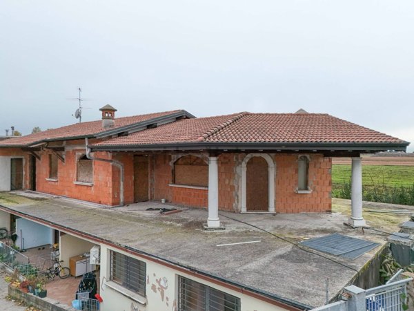 villa in vendita a Calcinato