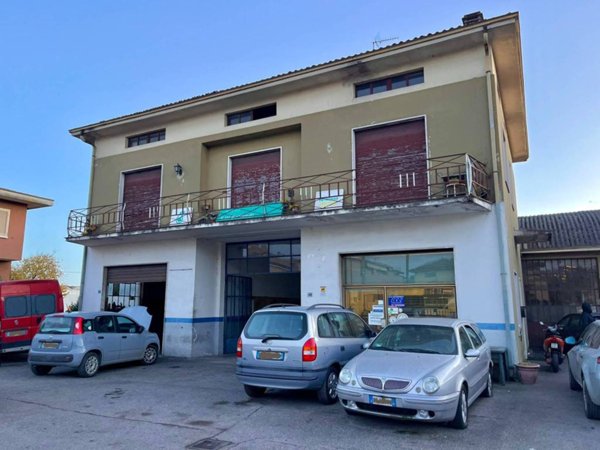 negozio in vendita a Calcinato