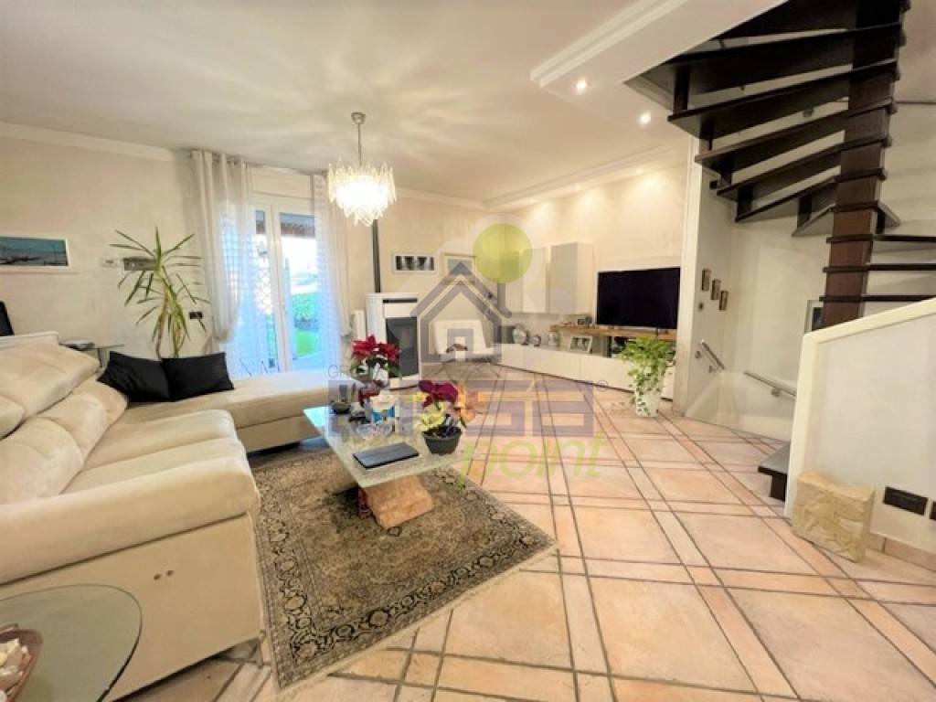 casa indipendente in vendita a Calcinato in zona Ponte San Marco