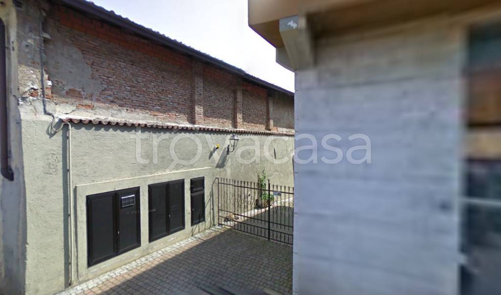 locale commerciale in vendita a Calcinato