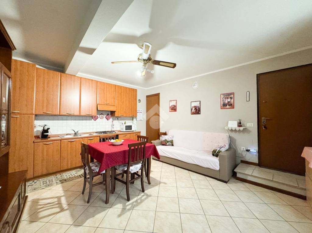 appartamento in vendita a Calcinato in zona Calcinatello