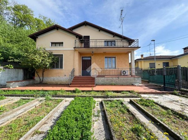 casa indipendente in vendita a Calcinato