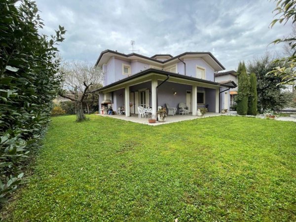 casa indipendente in vendita a Calcinato