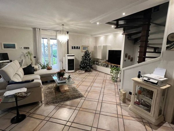 casa indipendente in vendita a Calcinato in zona Ponte San Marco