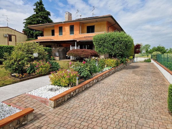 casa indipendente in vendita a Calcinato in zona Ponte San Marco