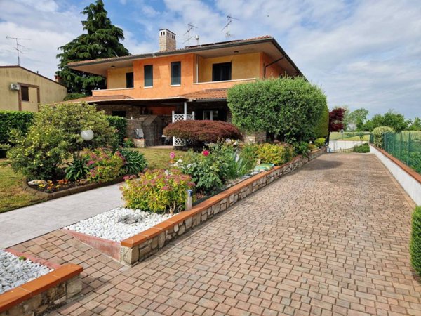 casa indipendente in vendita a Calcinato in zona Ponte San Marco