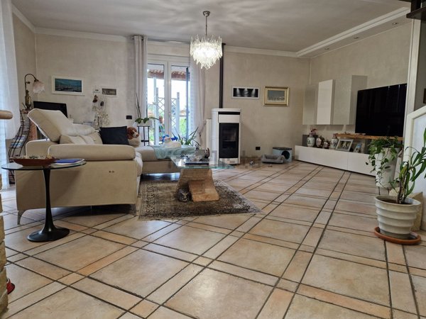 casa indipendente in vendita a Calcinato in zona Ponte San Marco