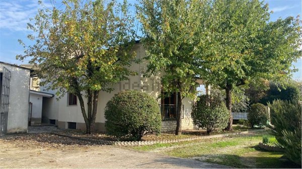 casa indipendente in vendita a Calcinato