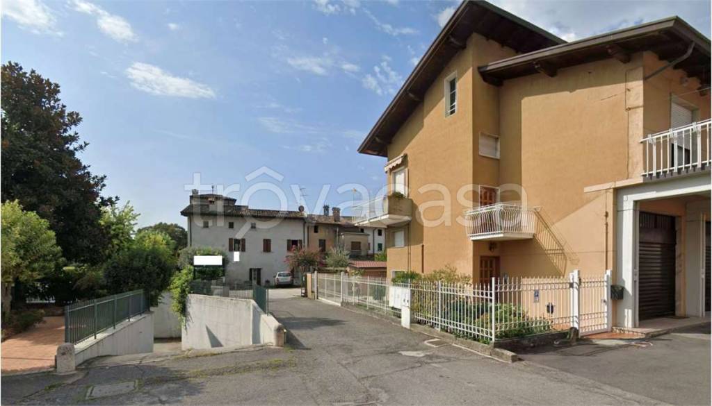 negozio in vendita a Calcinato