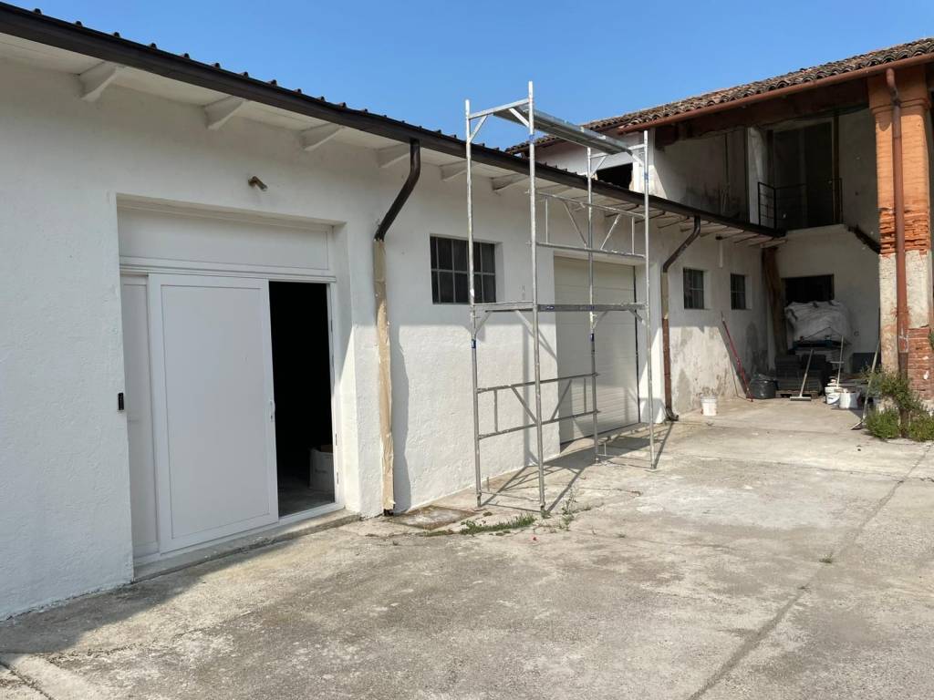 casa semindipendente in vendita a Calcinato in zona Calcinatello