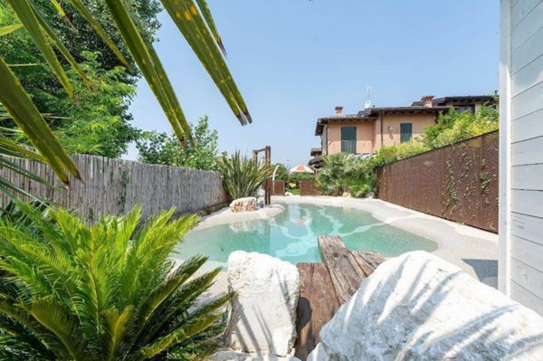casa indipendente in vendita a Calcinato