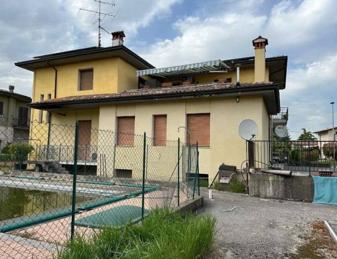 appartamento in vendita a Calcinato in zona Ponte San Marco