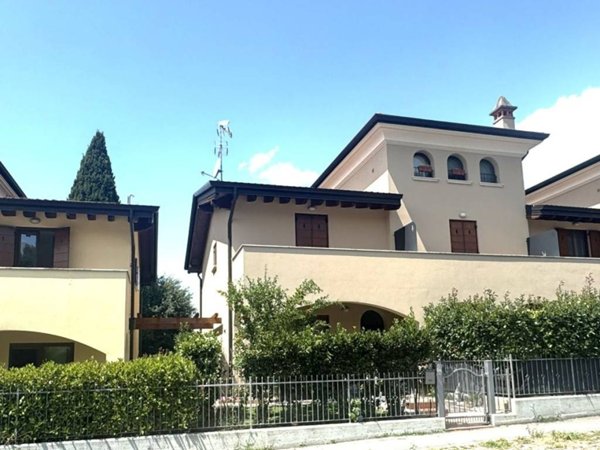 casa indipendente in vendita a Calcinato