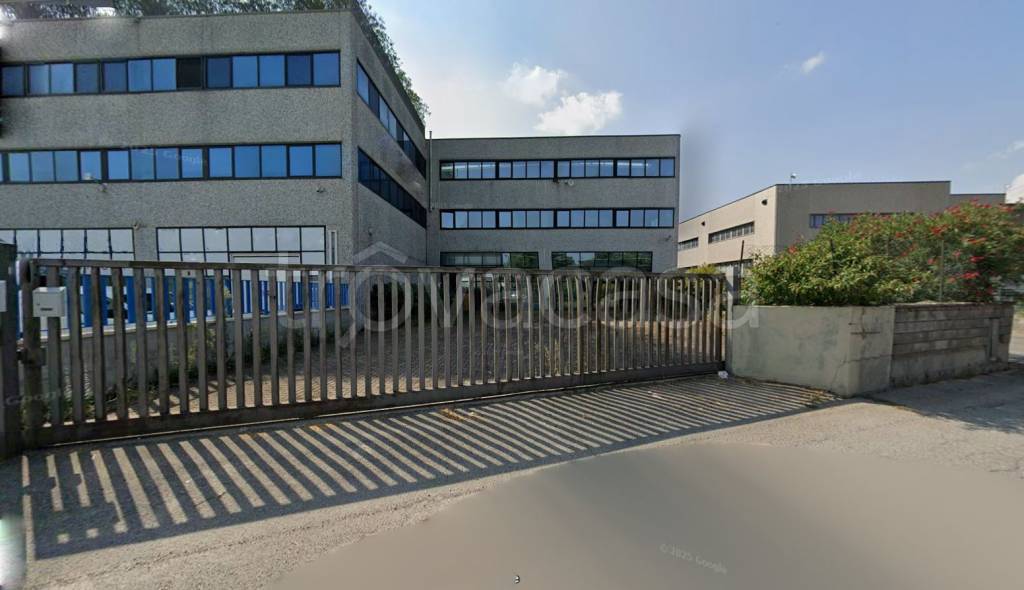 locale commerciale in vendita a Calcinato